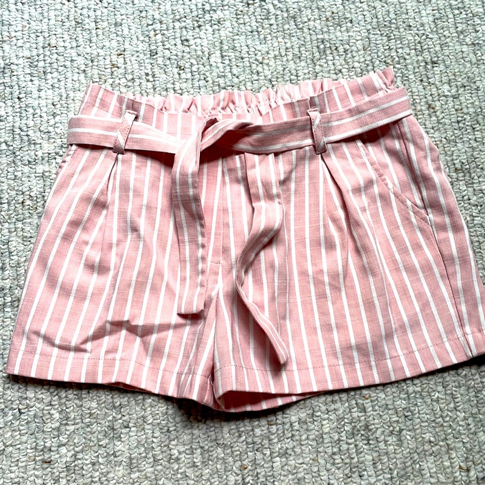Forever 21 girls pink and white striped paper bag shorts.